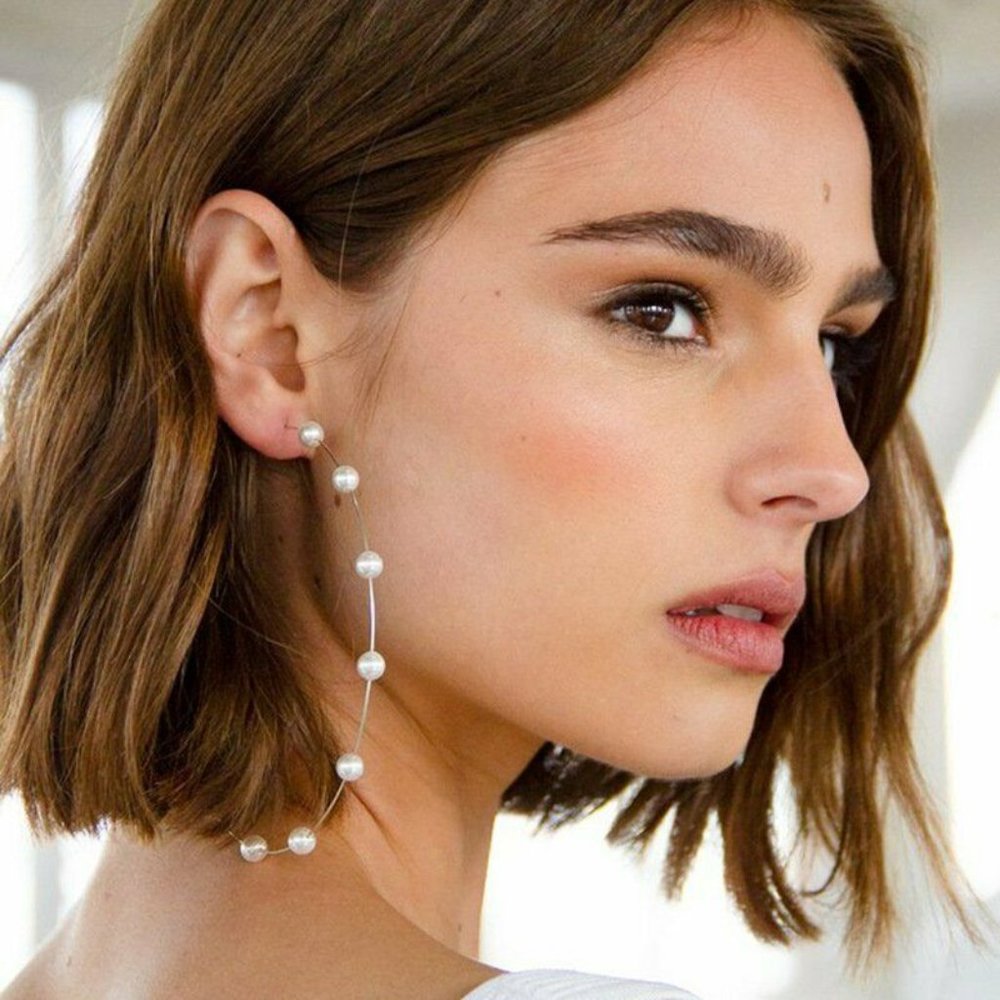 Only 2 left✨ Large Pearl Hoops - Picture 2 of 6
